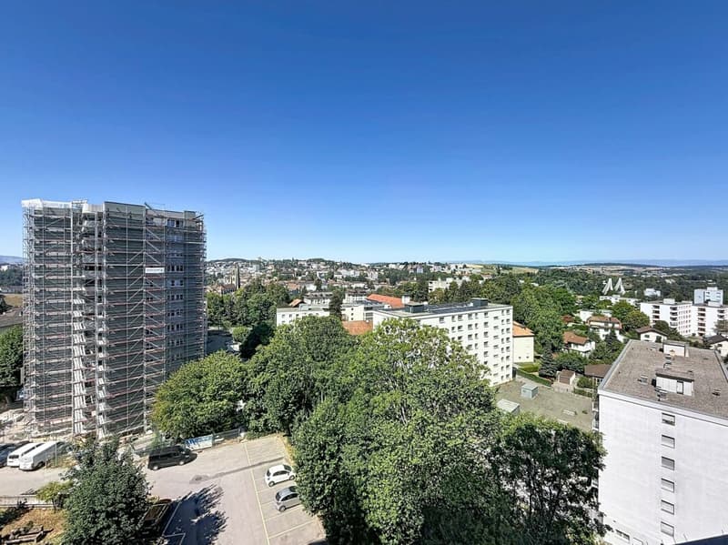 Charmant 4,5 pièces rénové avec balcon et vue sur la cathédrale (10)
