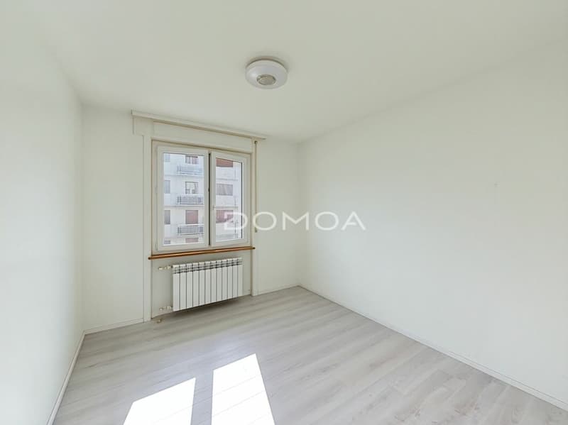 Bel appartement avec balcon de 3,5 pièces au 1er étage (5)