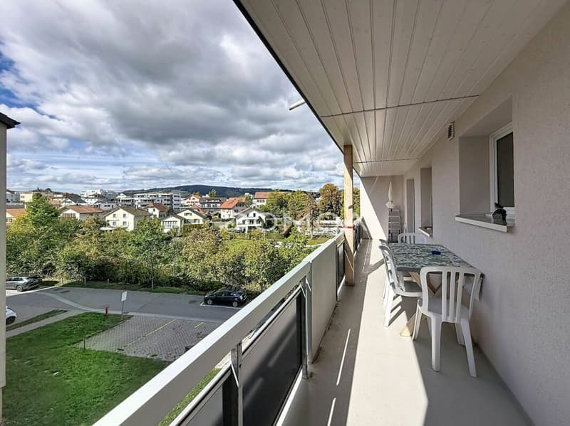 Bel appartement de 2,5 pièces au 3? étage (4)