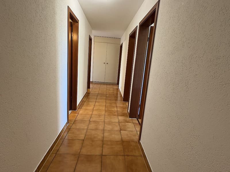 4.5 Zimmerwohnung im 1. Stock in Givisiez (2)