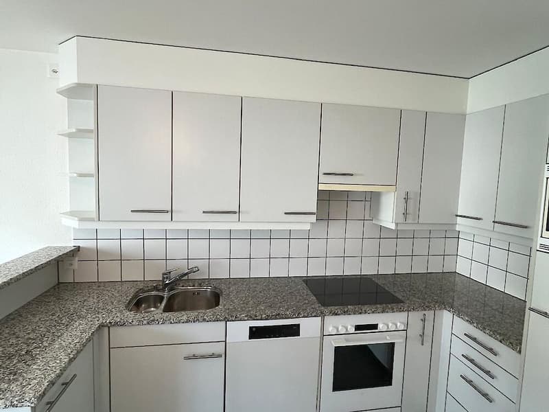 Charmante 3.5-Zimmer-Wohnung im Herzen von Stettlen (5)