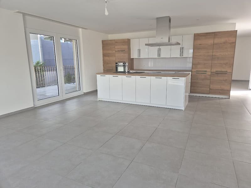 Moderne 4.5-Zimmerwohnung in Giffers zu vermieten (1)