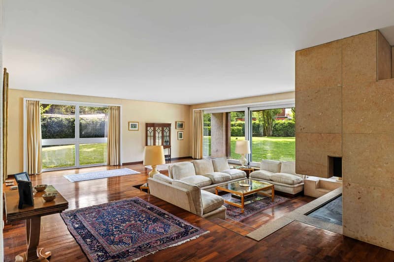 Propriété d'exception dans l'exclusif Hameau de Villette (4)