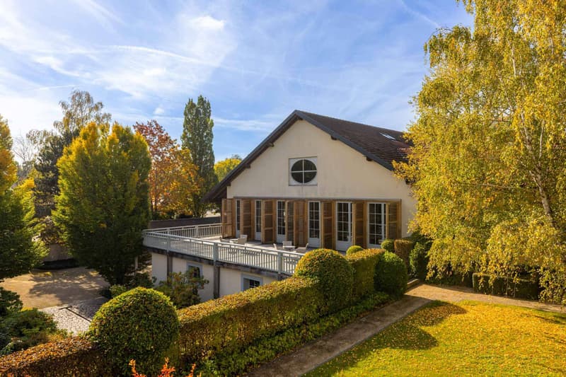 Bâtiment de réception avec cuisine professionnelle (2)