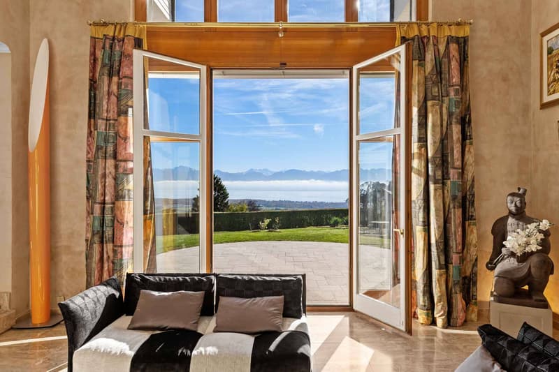 Élégante villa avec panorama sur le Léman et les Alpes (4)