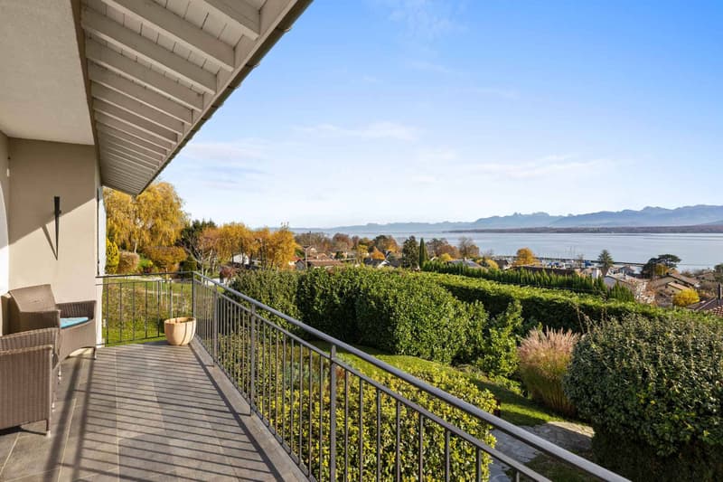 Villa individuelle avec vue panoramique sur le lac et les Alpes (13)