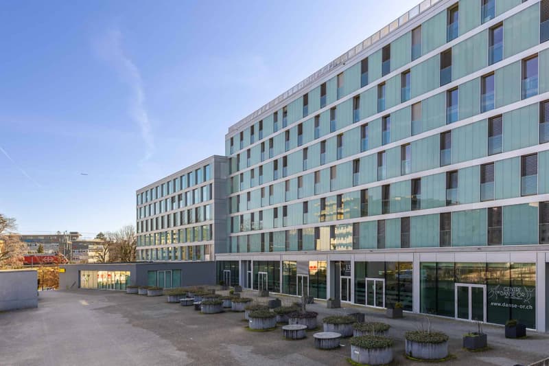 Lumineux 4.5 pièces avec grande loggia au centre de Nyon (9)
