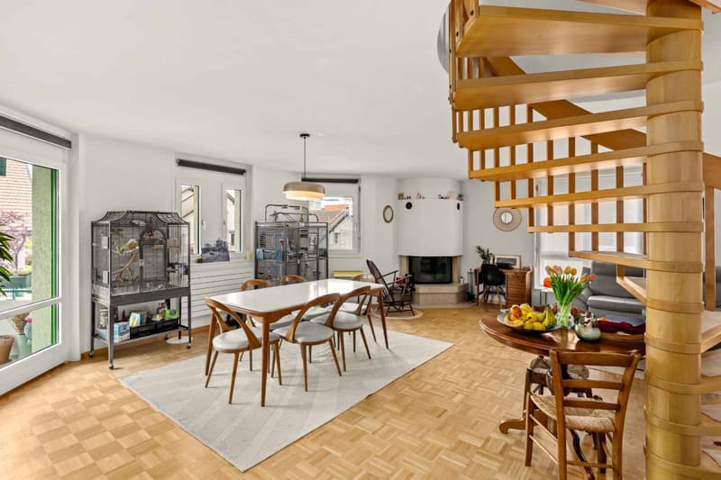 Superbe duplex avec cheminée au cur de Gland 3.5 pièces, clé en main ! (4)
