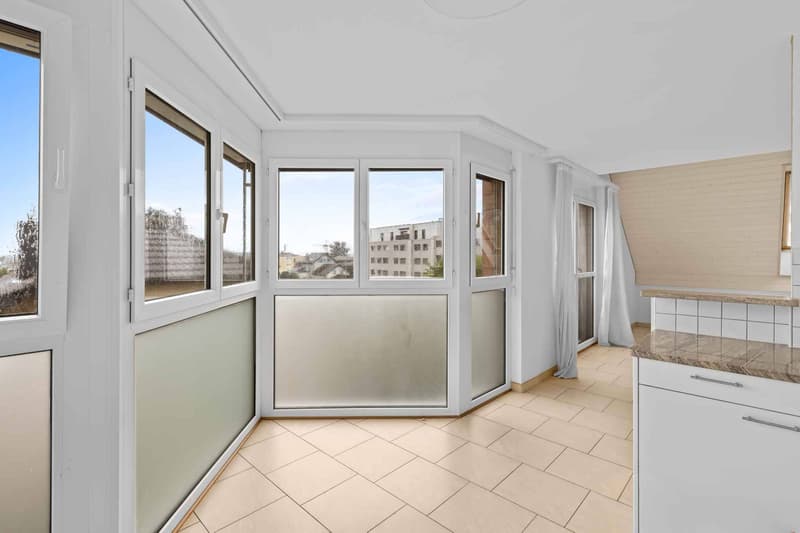 Duplex en attique au centre de Gland - idéal pour une vie de famille (4)