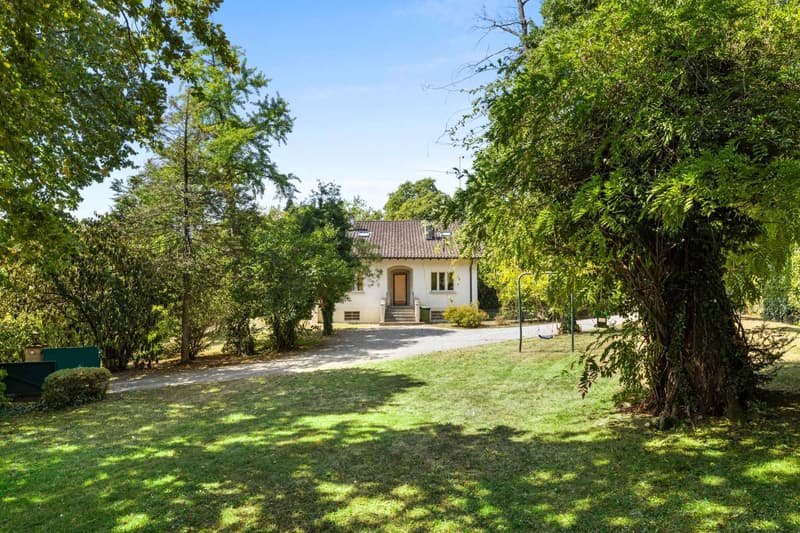 Villa de charme avec potentiel constructible (3)