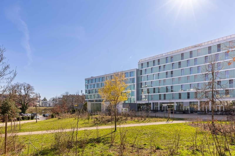 Lumineux 4.5 pièces avec grande loggia au centre de Nyon (9)