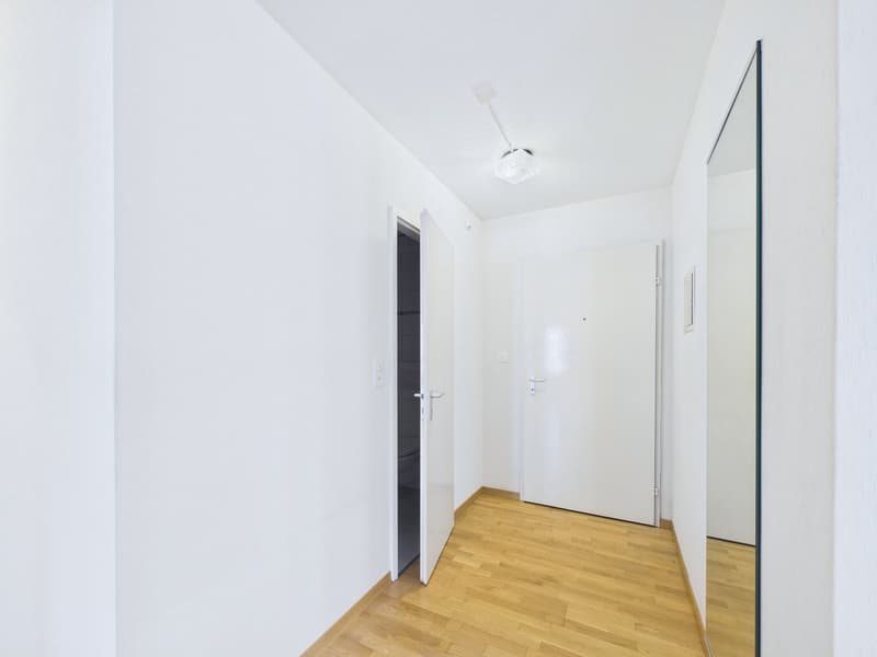 Helle und grosszügige 4.5-Zimmer-Wohnung mit Balkon im Herzen von Visp (9)