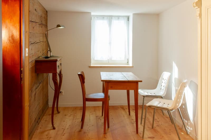 3.5-Zimmer-Wohnung in Hohtenn – Historischer Charme mit eigenem Garten (4)