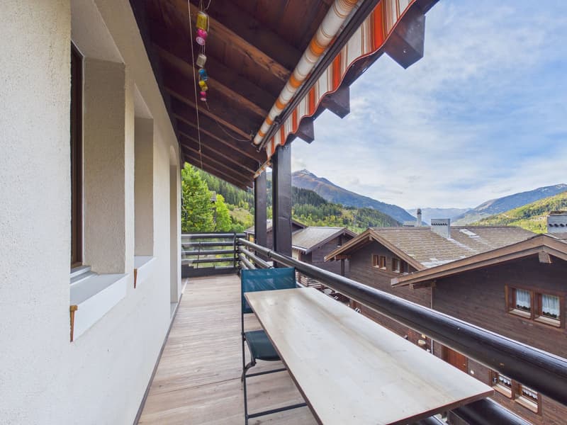 Grosszügige 4.5-Zimmer-Duplex-Attikawohnung mit Panoramablick in Ernen (2)
