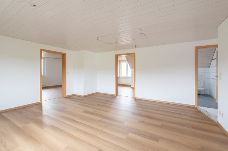 Gemütliche 5 Zimmer-Dachwohnung mit praktischem Grundriss (7)