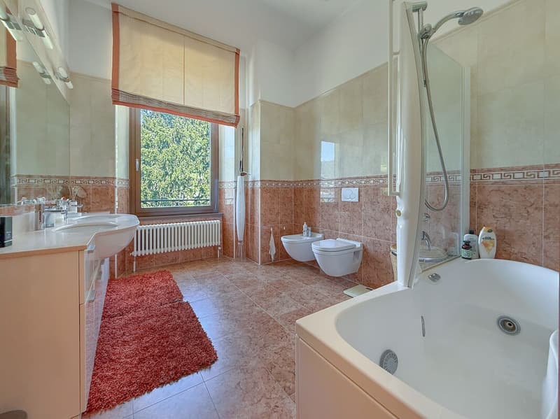 Appartamento di lusso di 4.5 locali con splendida vista lago (8)