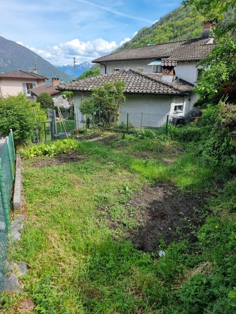 Maison 4,5 pièces + rustique à rénover, avec jardin et places de parking (7)