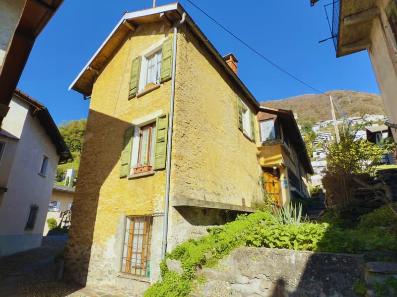 Antica casa da ristrutturare totalmente (3)