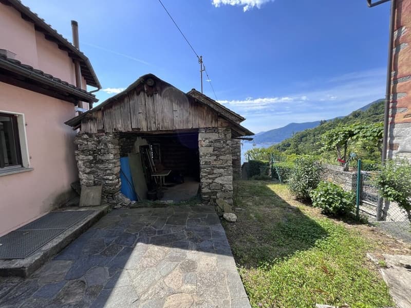 Rustique/Étable avec Jardin et 2 Pièces Supplémentaires avec Belle Vue sur le Lac (2)