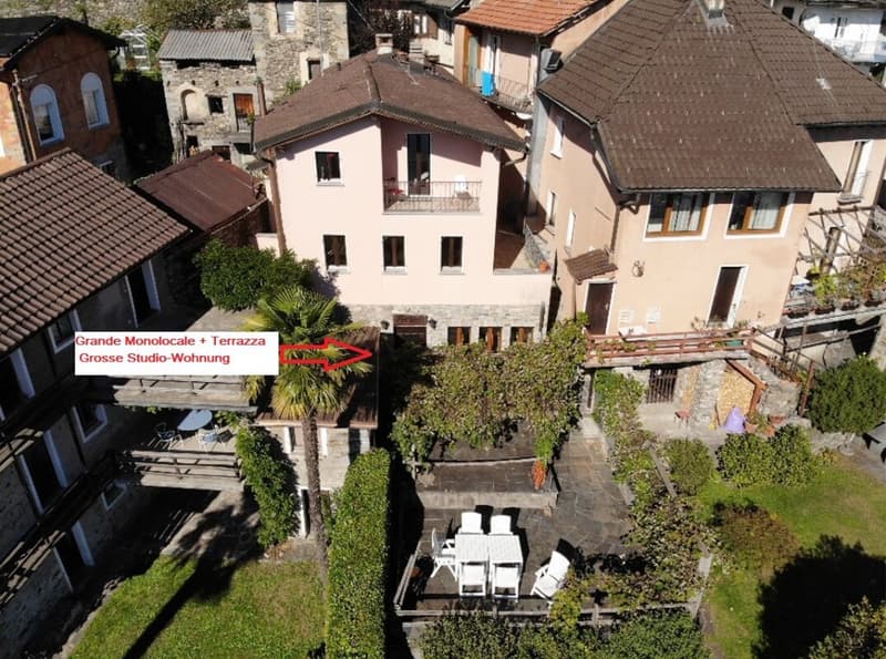 Large studio apartment, with terrace, 1 parking space and beautiful lake view (6)