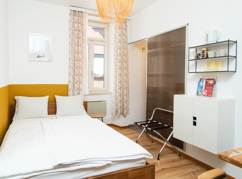 B&B de 3,5 pièces – Charme historique et emplacement stratégiquement avantageux (4)