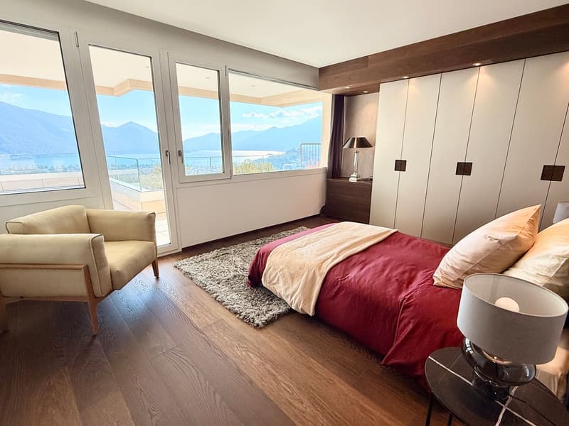 Grande Appartamento di Lusso con Ampia Terrazza e Vista Mozzafiato (3)