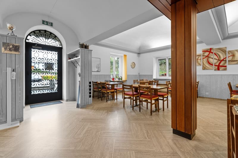 Historic hotel with restaurant, grotto, and building land – a rare opportunity in the heart of Ticino (60)