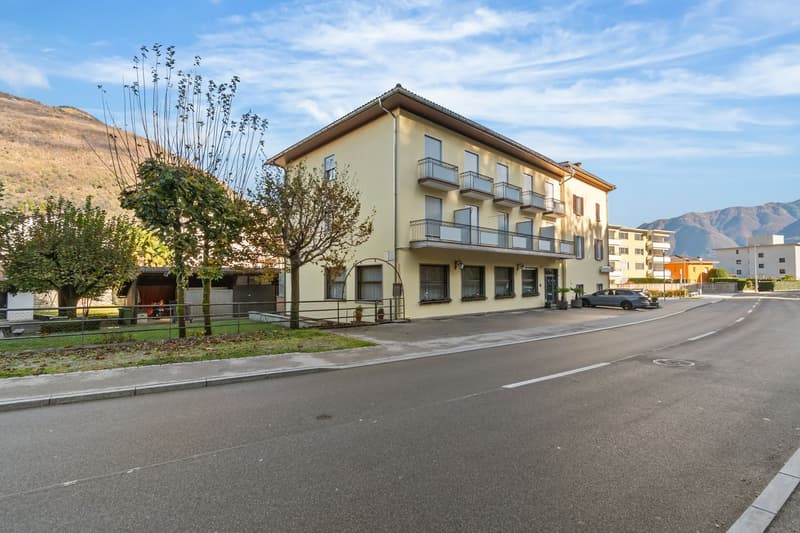 Historic hotel with restaurant, grotto, and building land – a rare opportunity in the heart of Ticino (8)