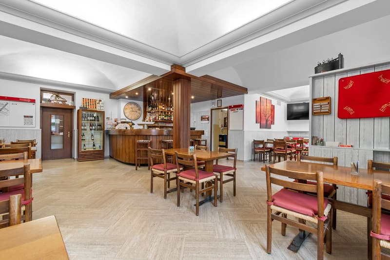 Historic hotel with restaurant, grotto, and building land – a rare opportunity in the heart of Ticino (65)