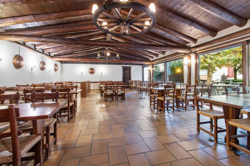 Historic hotel with restaurant, grotto, and building land – a rare opportunity in the heart of Ticino (67)