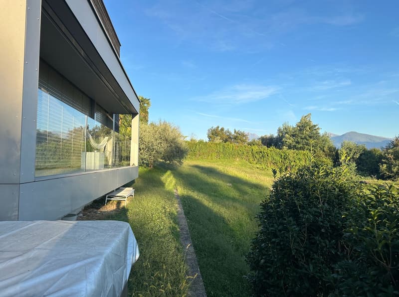 Villa Panoramica con Vista Lago e Design Unico – Via Mondacce, Minusio (34)
