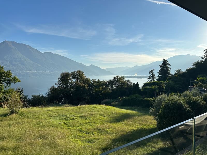 Villa Panoramica con Vista Lago e Design Unico – Via Mondacce, Minusio (11)