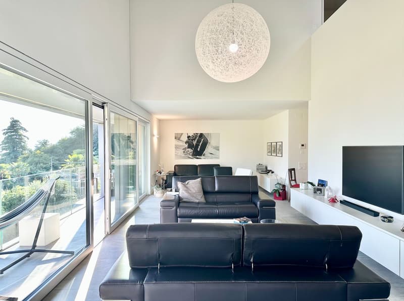 Villa Panoramica con Vista Lago e Design Unico – Via Mondacce, Minusio (8)