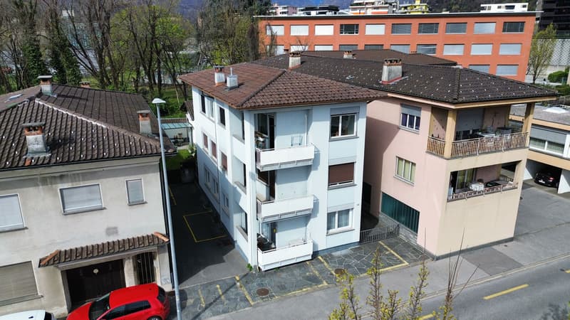 Petit paradis urbain : calme dans un bâtiment à quelques pas du centre (8)