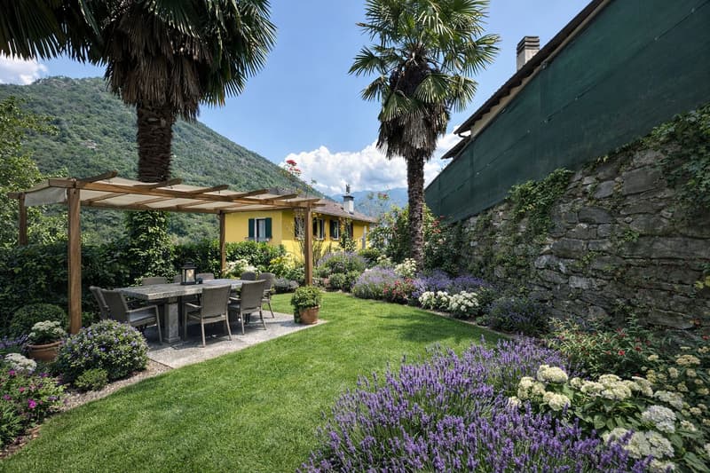 Maison de résidence secondaire avec deux appartements, garage et jardin (9)