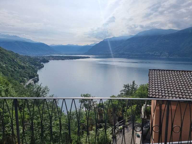 Là où le lac rencontre le ciel : une résidence flottant au-dessus de la beauté (7)