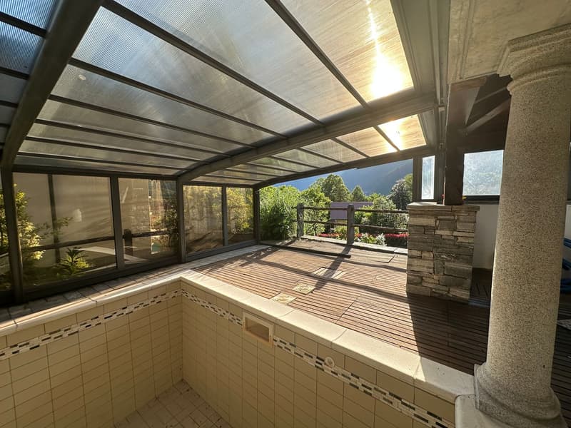 Villa avec piscine panoramique, sauna et vue spectaculaire au-dessus de Locarno (14)