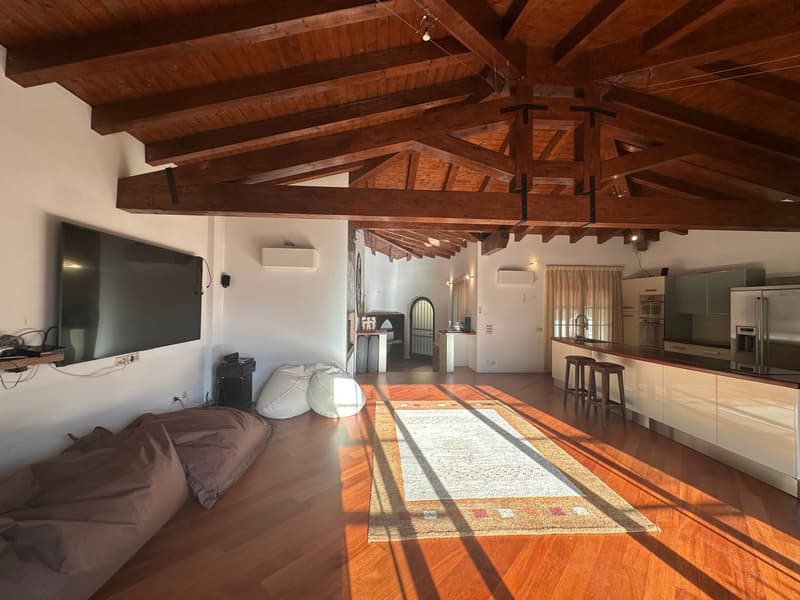Villa avec piscine panoramique, sauna et vue spectaculaire au-dessus de Locarno (10)