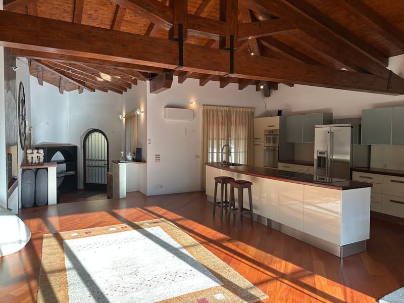 Villa avec piscine panoramique, sauna et vue spectaculaire au-dessus de Locarno (9)