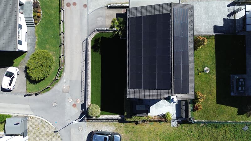 Maison unifamiliale avec jardin, vue sur les montagnes et technologie moderne à Moghegno (16)