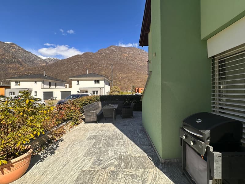 Maison unifamiliale avec jardin, vue sur les montagnes et technologie moderne à Moghegno (11)