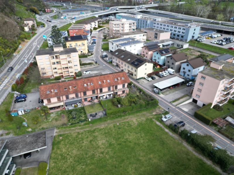 Casa unifamiliare di 7.5 locali con giardino privato e 2 posteggi (13)
