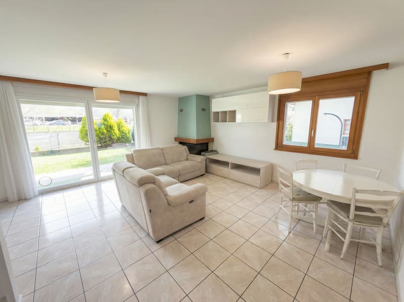Casa unifamiliare di 7.5 locali con giardino privato e 2 posteggi (2)