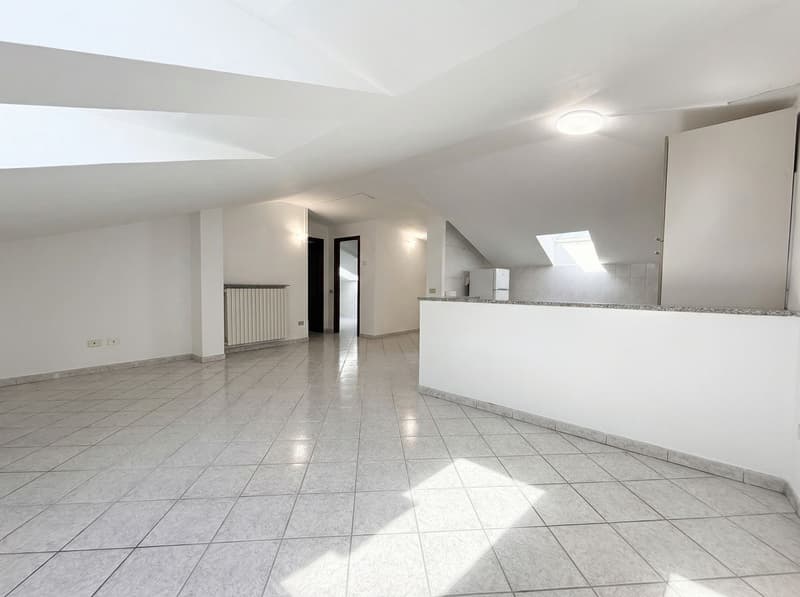 LOFT WITH CELLAR & PARKING — CUGLIATE-FABIASCO (3)