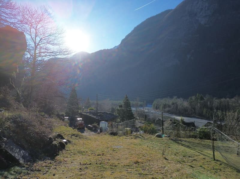 Rustico Ticinese con Vista sulla Valle Maggia – Un Rifugio Autentico da Trasformare nel Tuo Sogno (12)