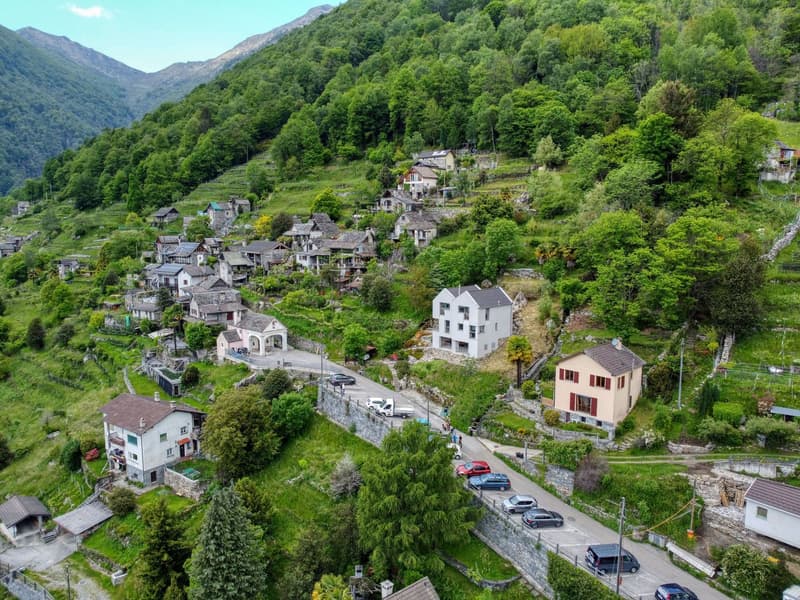 Neues Einfamilienhaus mit 6 Zimmern sehr sonnig und mit Blick auf den See (14)