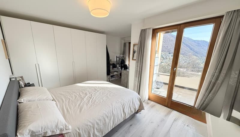 Renoviertes Reihenhaus mit 3,5 Zimmern, Kamin, Balkon und privater Terrasse (3)