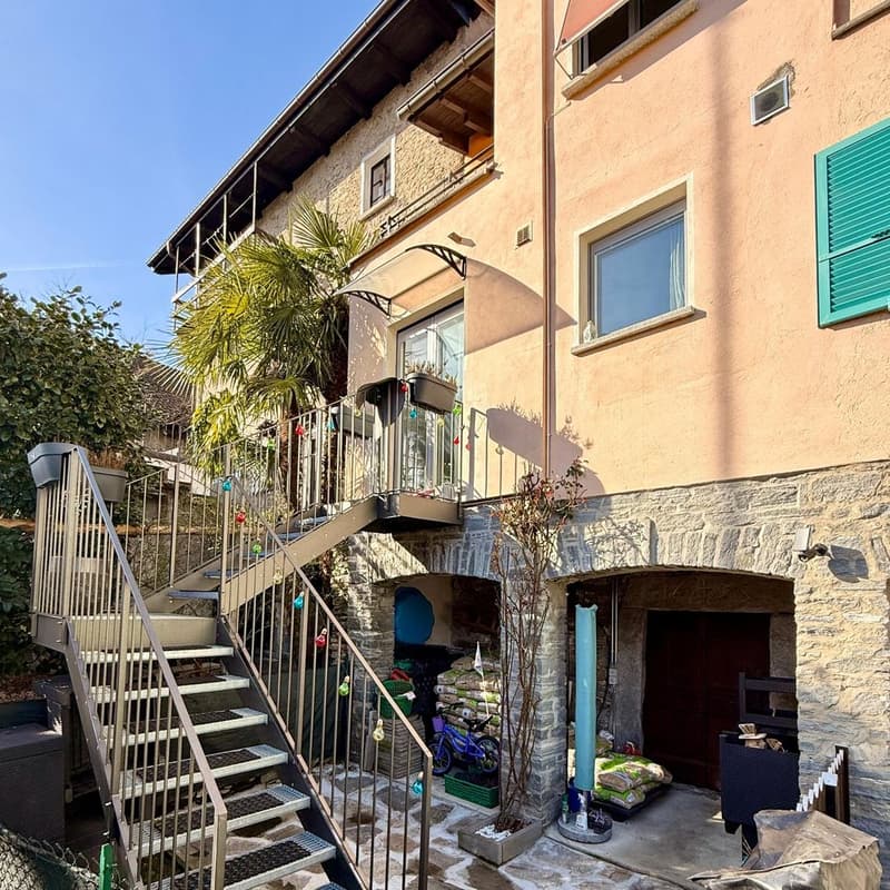 Renoviertes Reihenhaus mit 3,5 Zimmern, Kamin, Balkon und privater Terrasse (10)