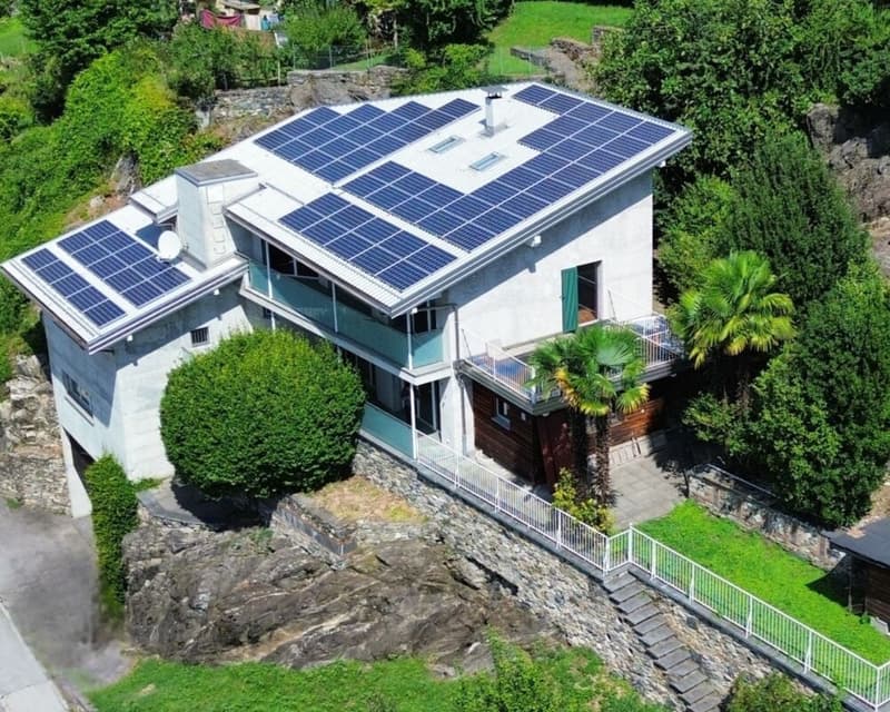 Haus mit einer 5.5-Zimmer-Wohnung und einer 2-Zimmer-Wohnung, 2+ Parkplätzen, Grundstück und Solarpanels (15)