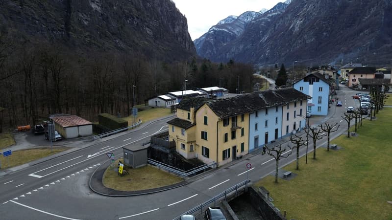 Renoviertes Mehrfamilienhaus mit 3 Wohnungen im Zentrum von Cevio (24)